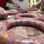 La tradición de la matanza del cerdo continúa en el municipio albaceteño de Balazote