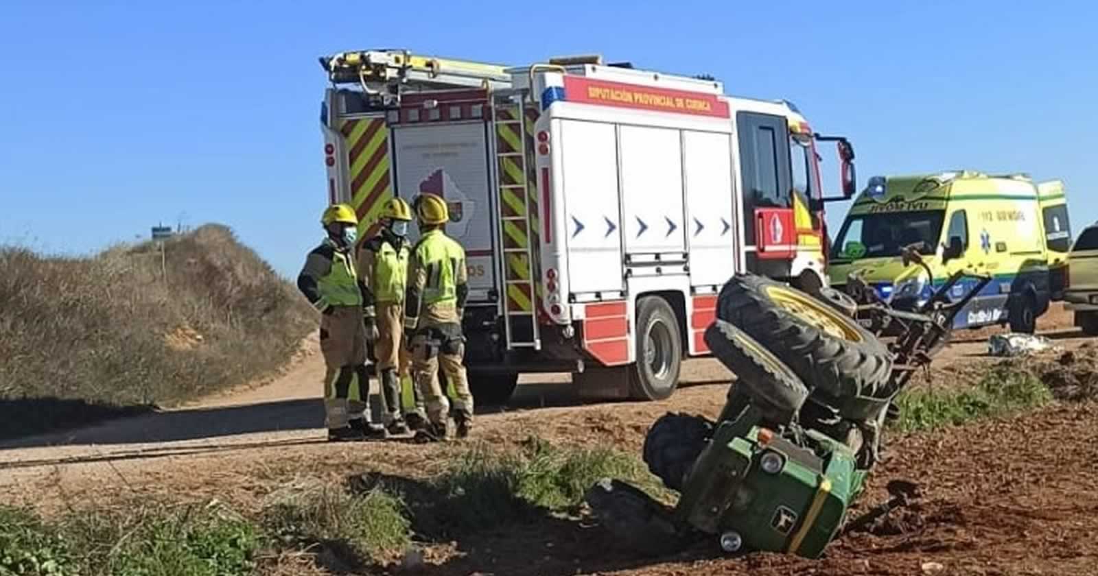 Fallece un hombre de 80 años tras volcar el tractor que conducía en El Acebrón