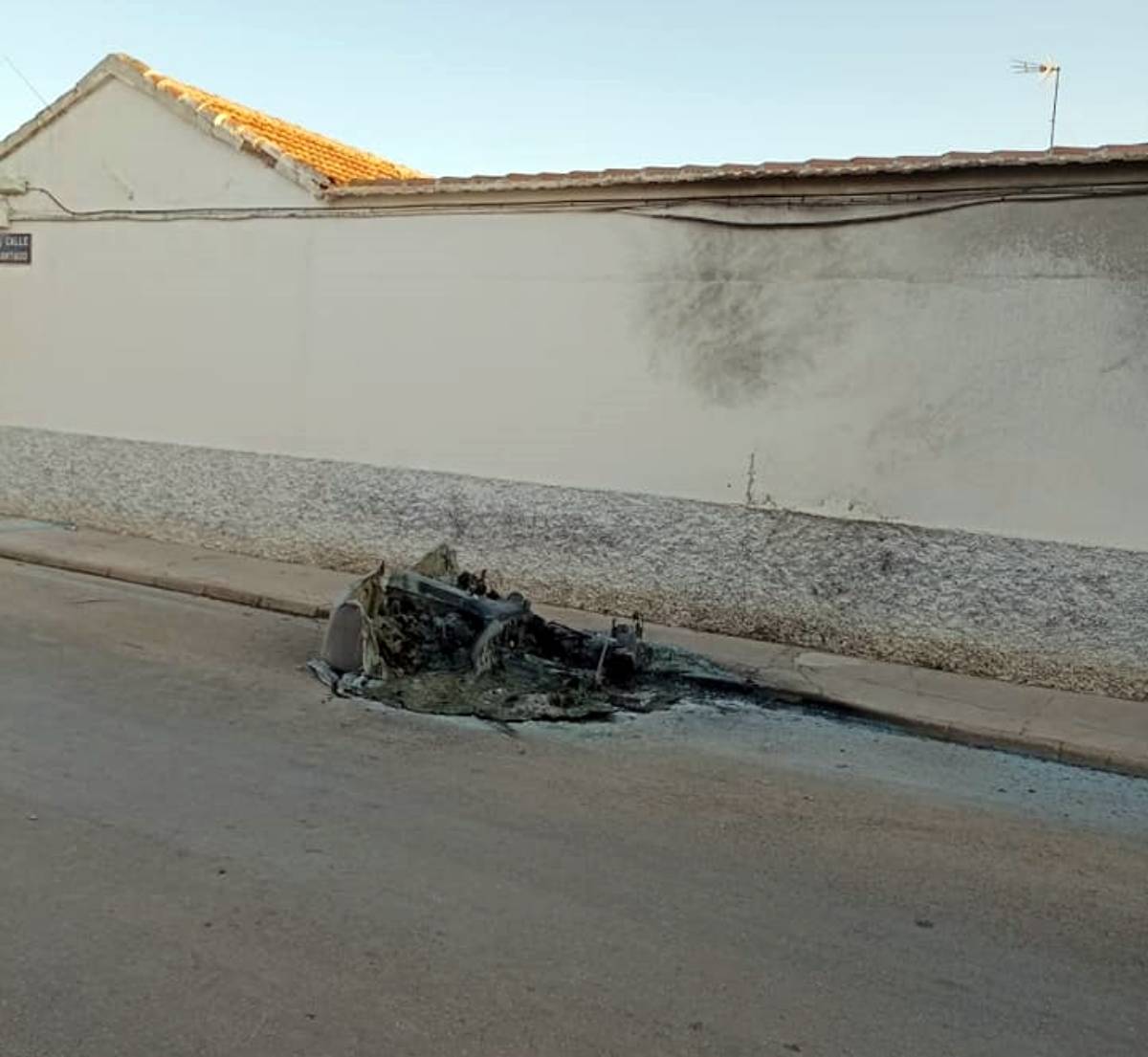 Se busca colaboración de los vecinos de Socuéllamos para identificar a los autores de varios actos vandálicos