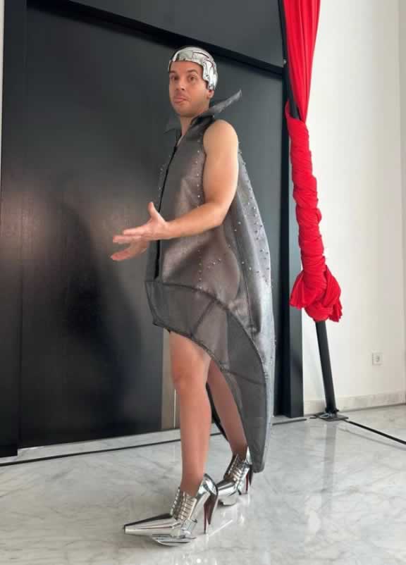 El vestivo que llevó Cristina Pedroche en las Campanadas 2021-22 vuelve al museo Manuel Piña