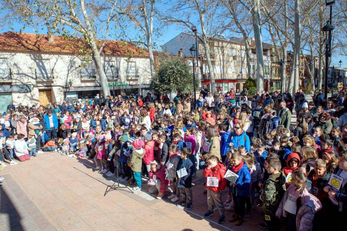 Los centros educativos de Argamasilla de Alba celebran el Día Escolar de la No Violencia y la Paz