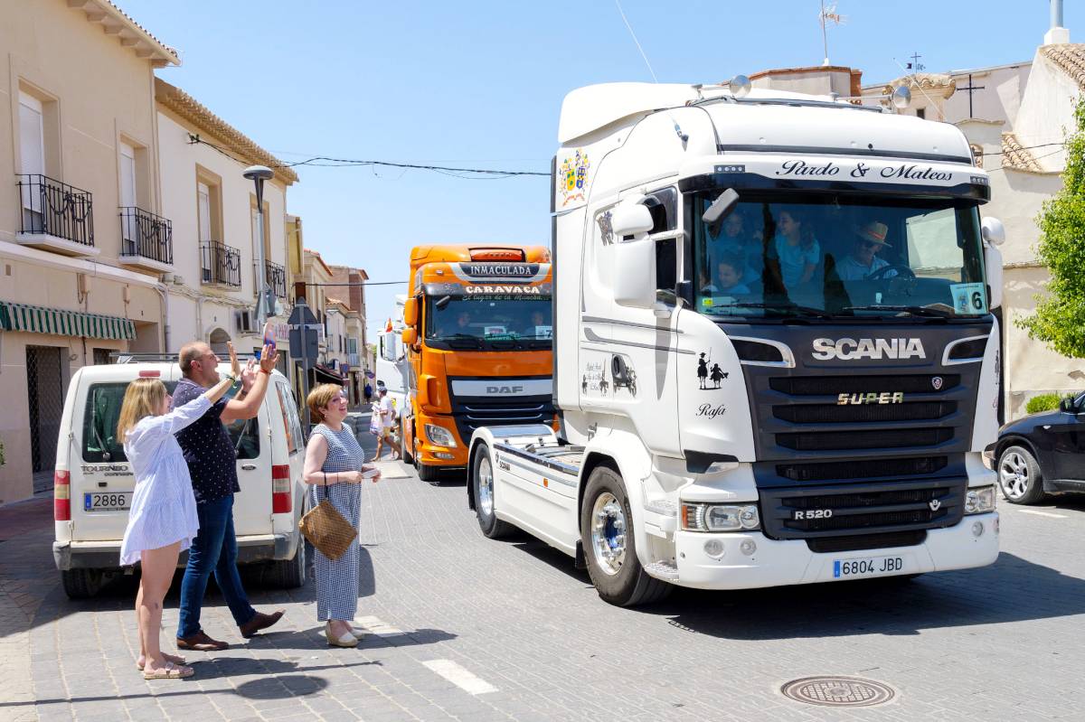 Procesión de camiones en Argamasilla de Alba en honor a San Cristóbal, patrón de los conductores